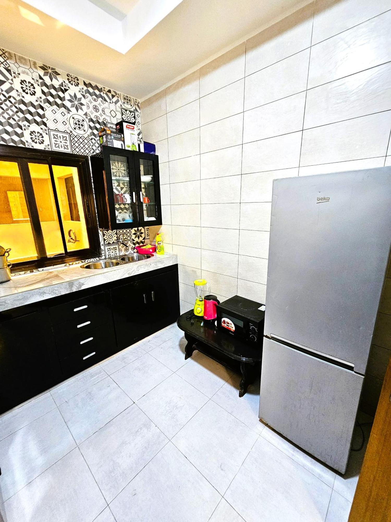 Отель Chambre Ngor- Douche Privee-Salon-Cuisine-Netflix Дакар Экстерьер фото